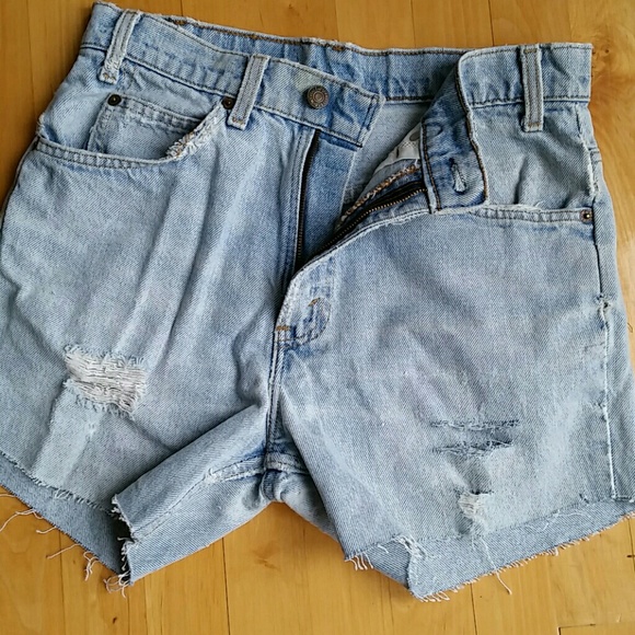 Levis Vintage distressed shorts. - Picture 7 of 7